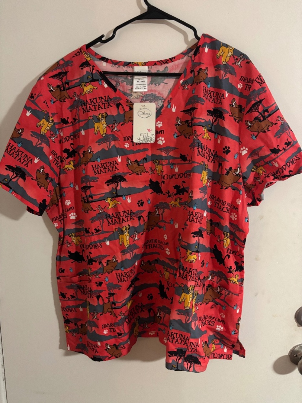 DISNEY LION KING SCRUB TOP